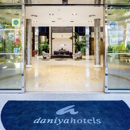 מלון Daniya & Business 4* דניה
