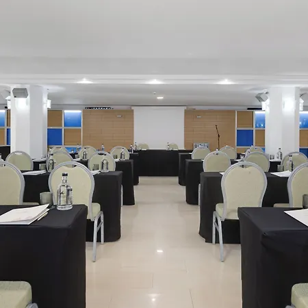Daniya & Business 4* מלון 4*