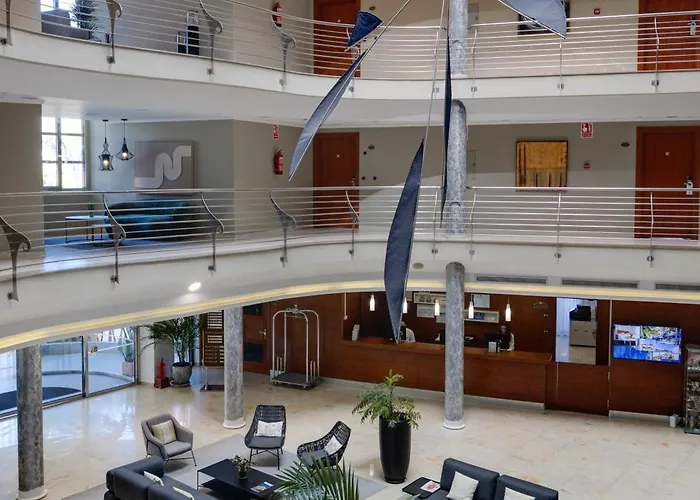 Daniya & Business 4*