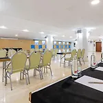Отель Daniya & Business 4*
