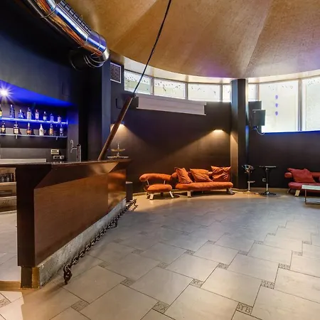 Daniya & Business 4* Hotel 4*