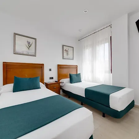 Hotel Daniya & Business 4*