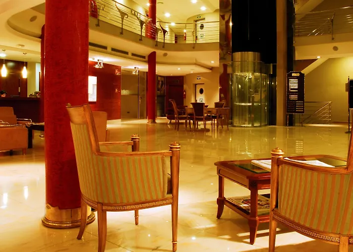 מלון Daniya & Business 4* 4*